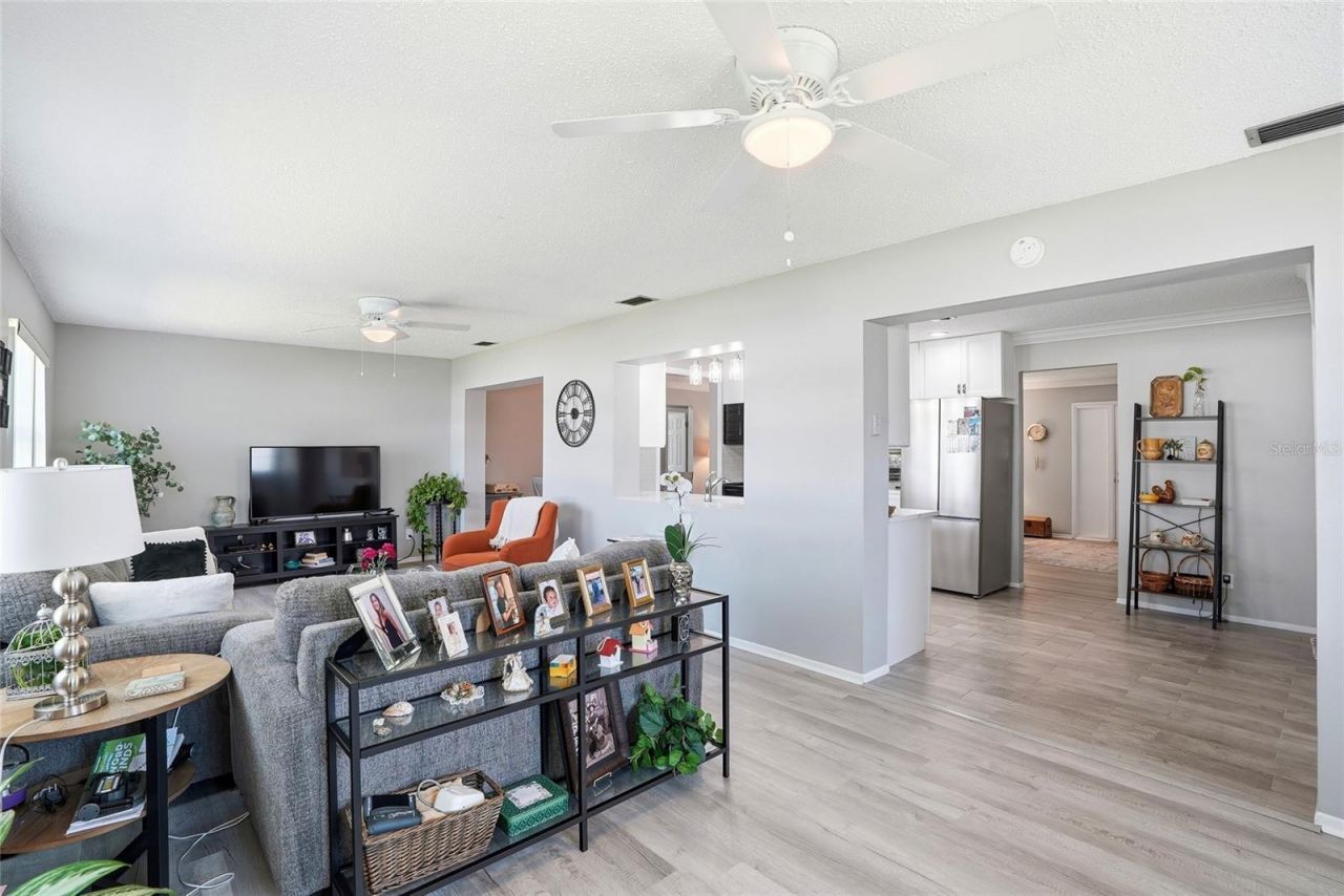 3469 100th Avenue N, Unit 4, Pinellas Park, FL 33782 Photo