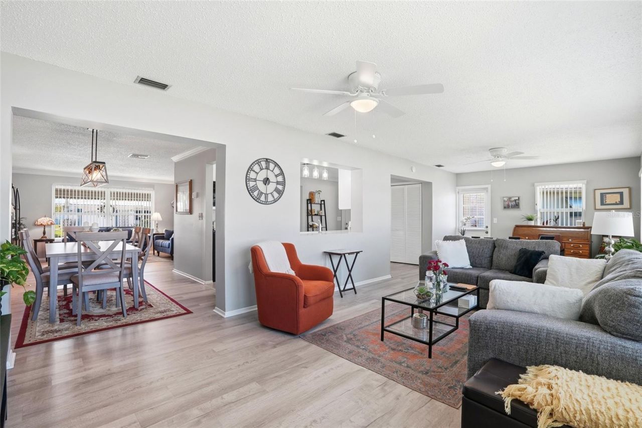 3469 100th Avenue N, Unit 4, Pinellas Park, FL 33782 Photo