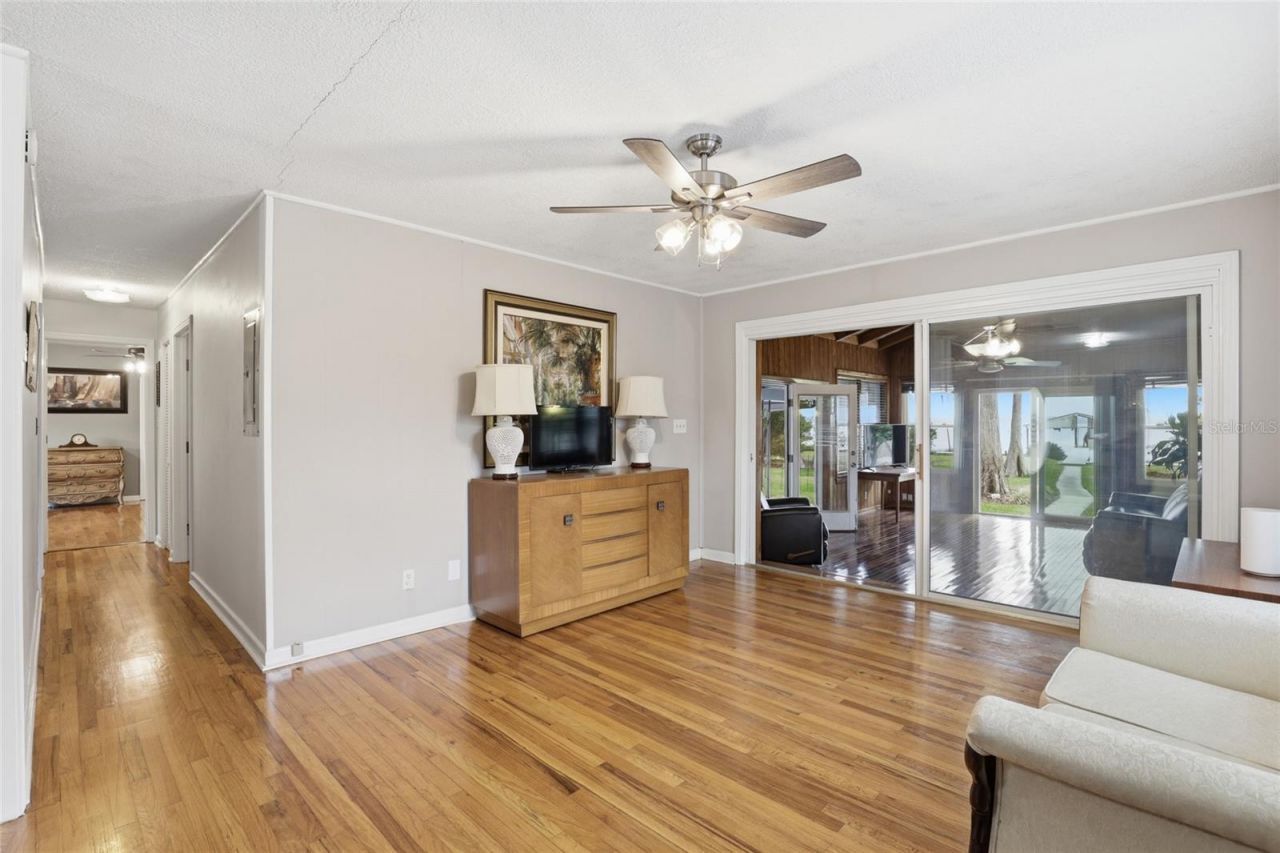 8096 SW County Road 18 , Hampton, FL 32044 Photo