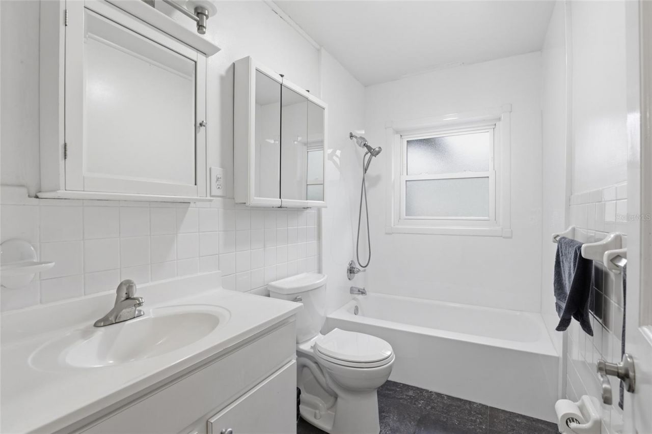 8096 SW County Road 18 , Hampton, FL 32044 Photo