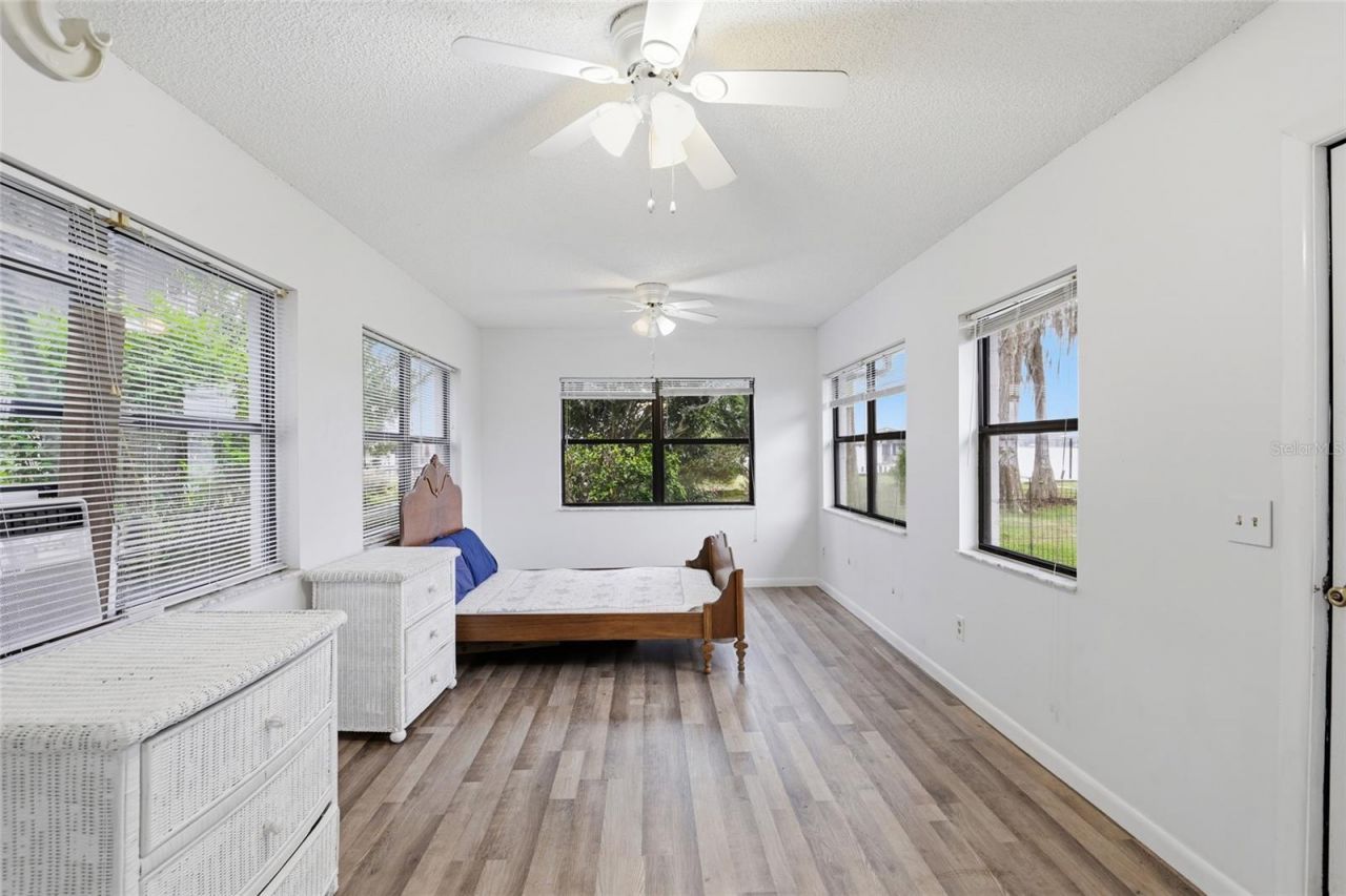 8096 SW County Road 18 , Hampton, FL 32044 Photo