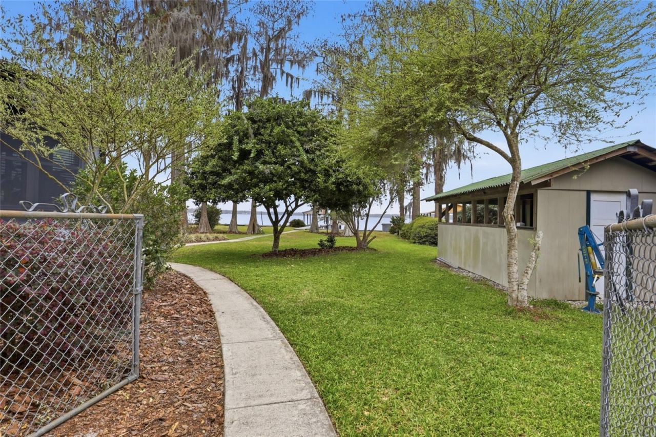 8096 SW County Road 18 , Hampton, FL 32044 Photo