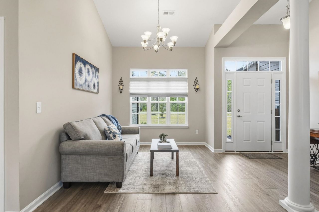 5044 Huckleberry Ln. Photo 4