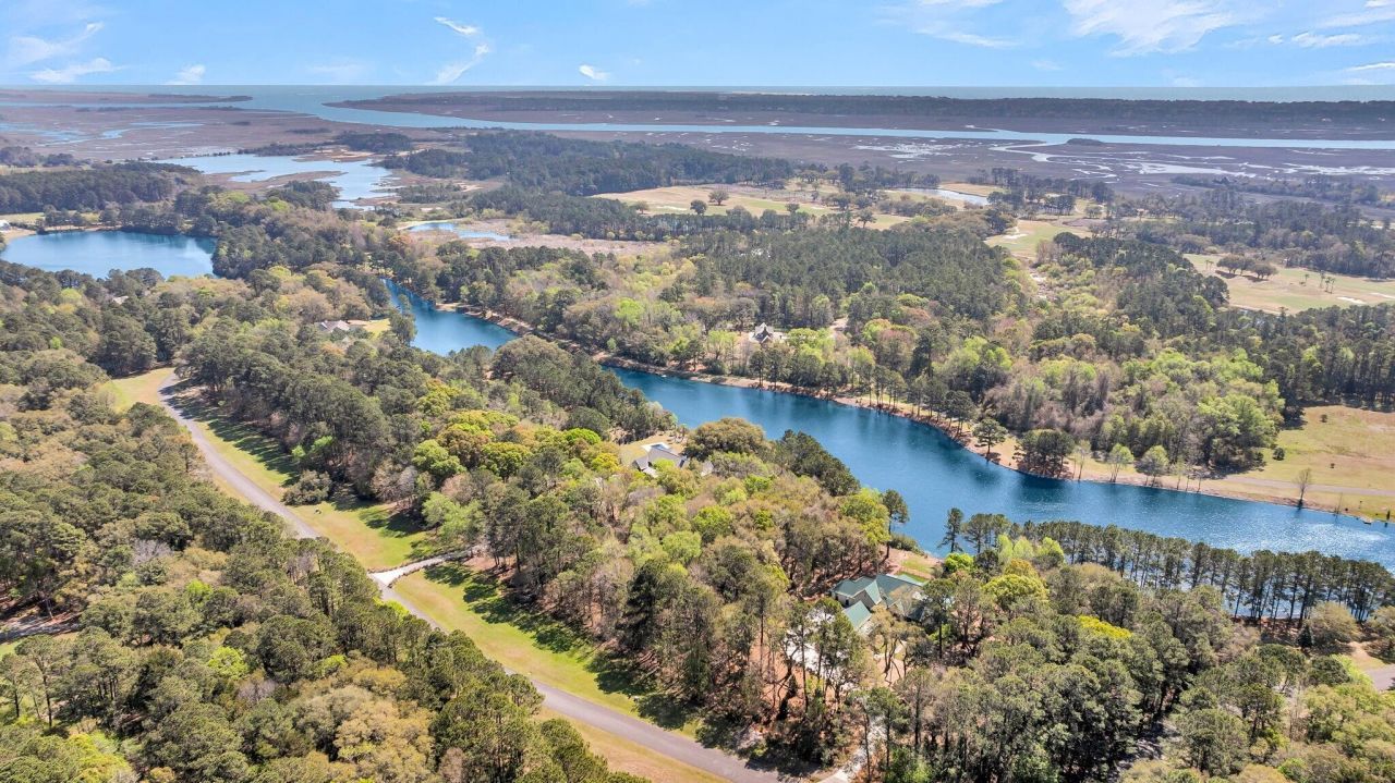 4173 Gnarled Oaks Lane Photo 14