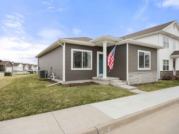 3027 NW Northwood Lane, Ankeny, IA 50023
