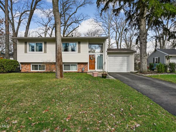 4736 Wickford Dr. W, Sylvania, OH 43560