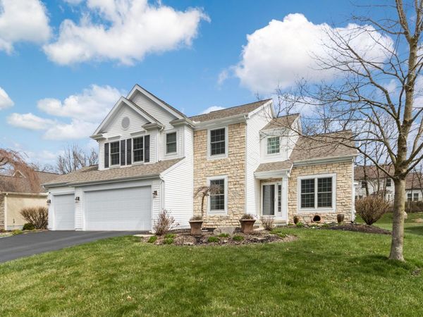 5016 Shoreside Drive , Grove City, OH 43123