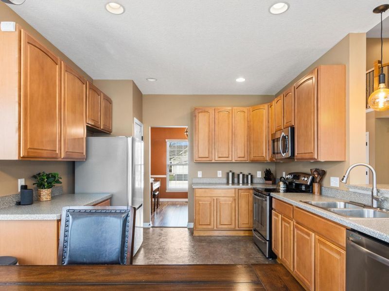 5016 Shoreside Drive, Grove City, OH 43123 Photo 12