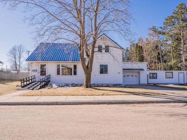 121 W Oak Street, Stanley, WI 54768