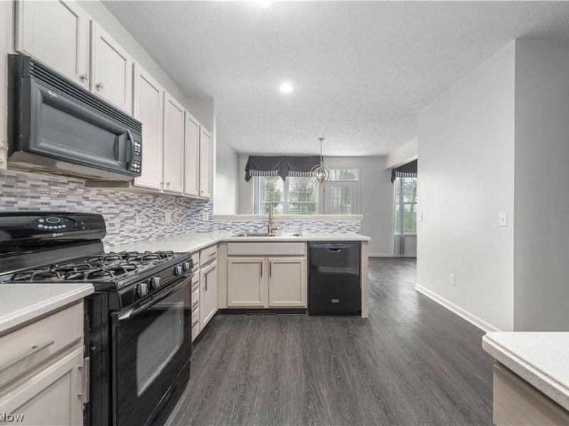 33136 Fairport Drive, Avon Lake, OH 44012 Photo 13