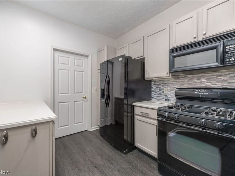 33136 Fairport Drive, Avon Lake, OH 44012 Photo 15