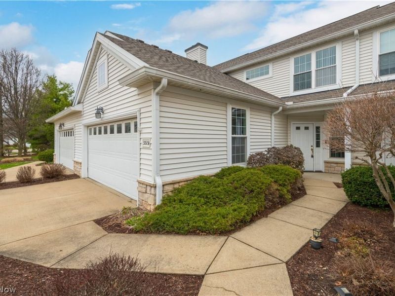 33136 Fairport Drive, Avon Lake, OH 44012 Photo 3