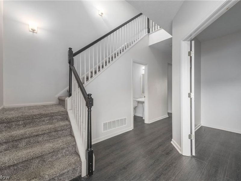 33136 Fairport Drive, Avon Lake, OH 44012 Photo 6