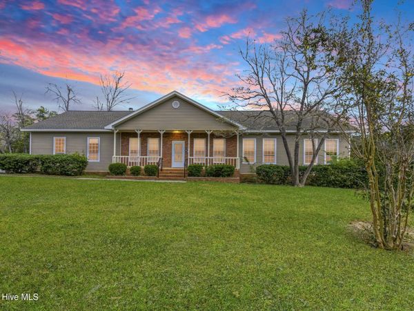 632 Ravenswood Road, Hampstead, NC 28443