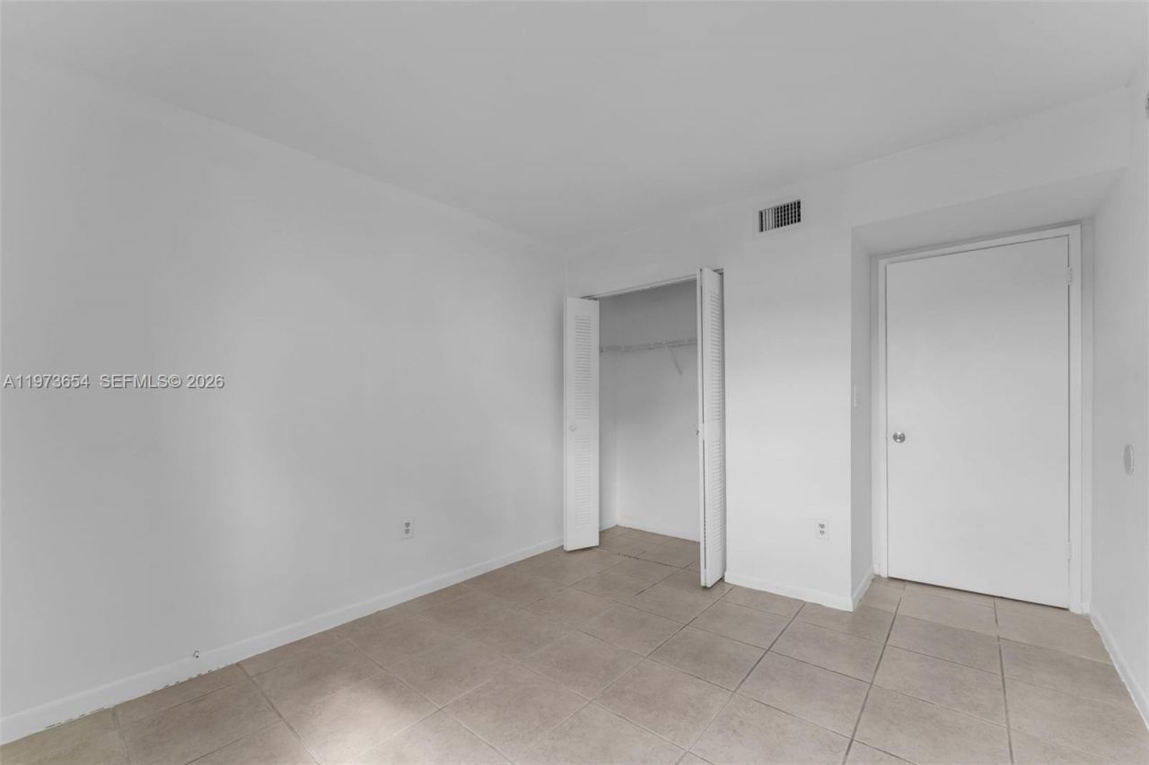 9735 Fontainebleau Blvd, Unit G103, Miami, FL 33172 Photo
