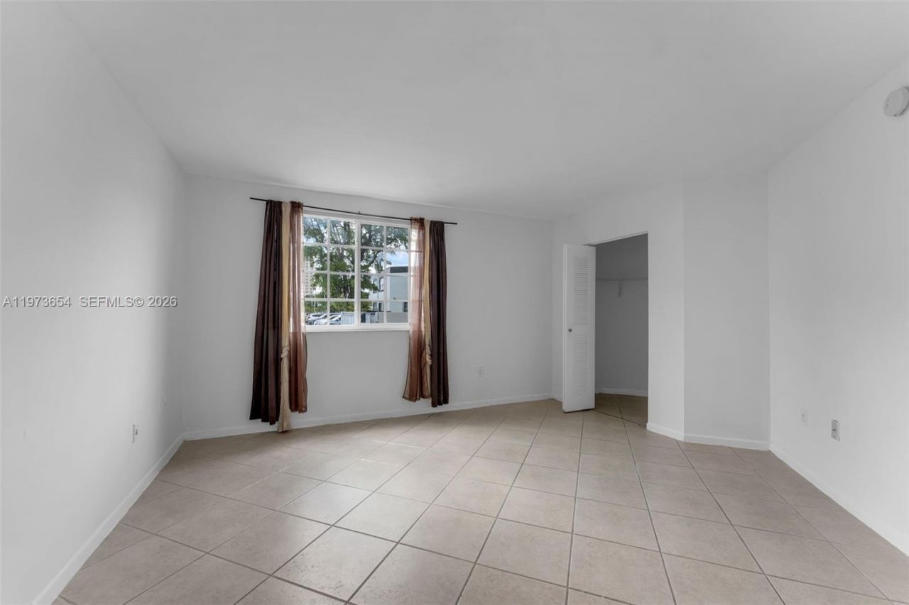 9735 Fontainebleau Blvd, Unit G103, Miami, FL 33172 Photo