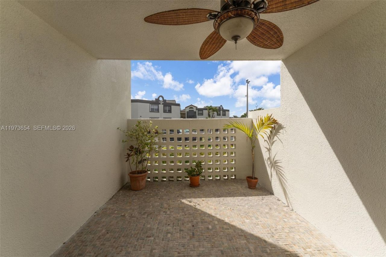 9735 Fontainebleau Blvd, Unit G103, Miami, FL 33172 Photo
