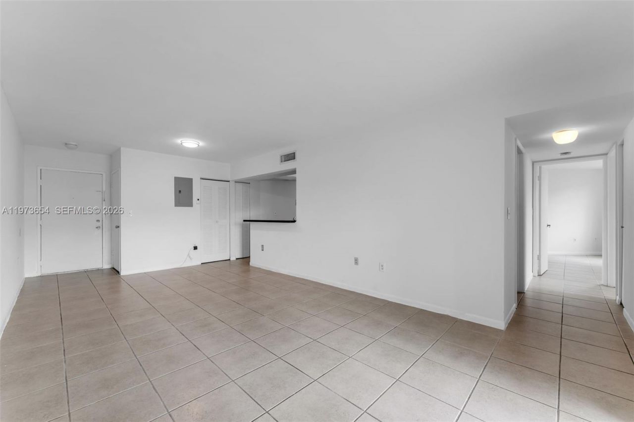9735 Fontainebleau Blvd, Unit G103, Miami, FL 33172 Photo