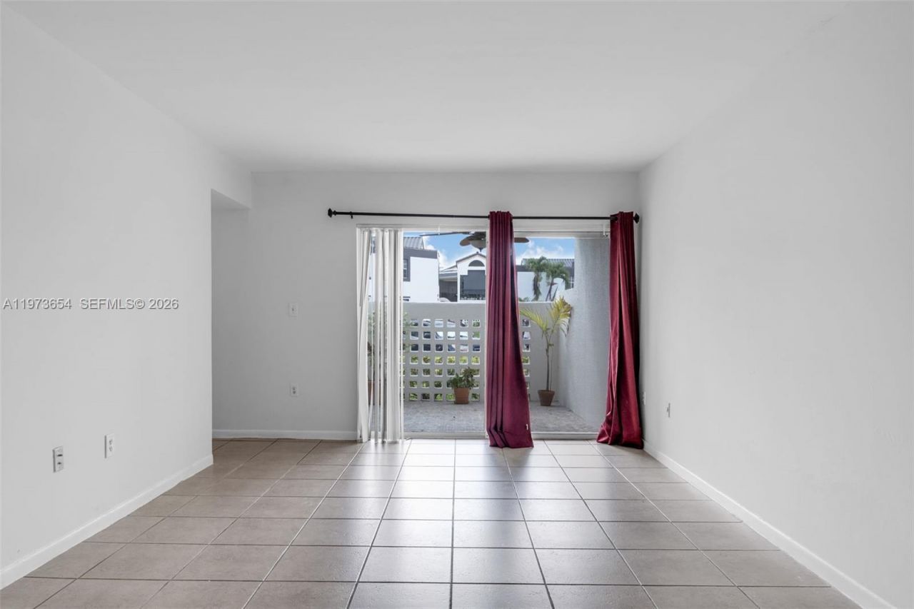 9735 Fontainebleau Blvd, Unit G103, Miami, FL 33172 Photo
