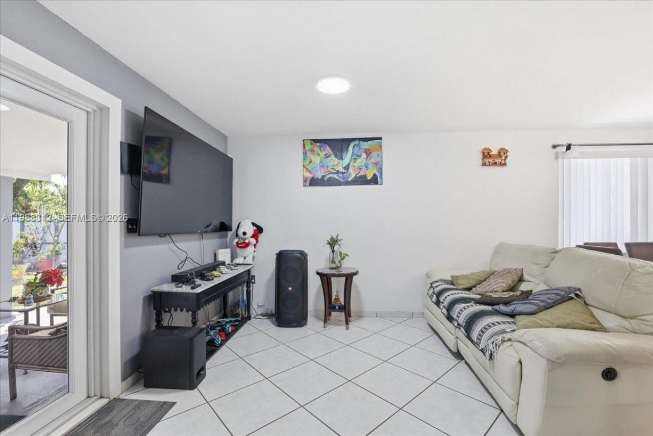 3140 NW 97th St , Miami, FL 33147 Photo