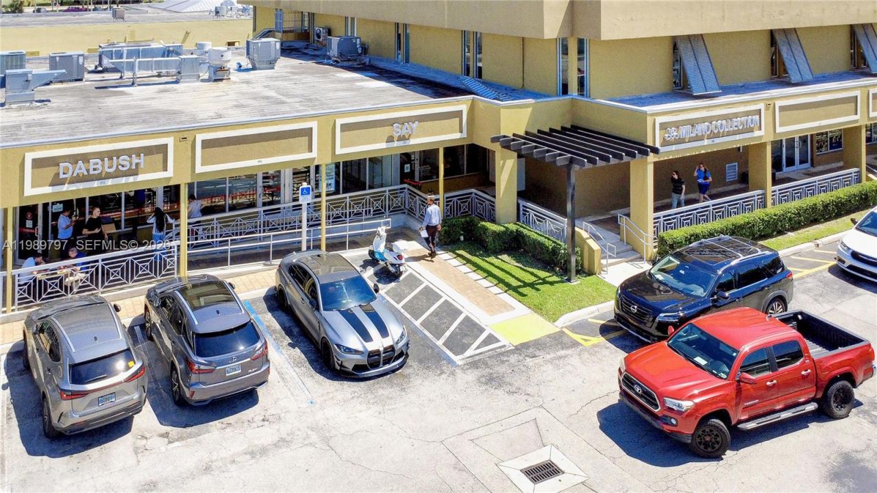 3365 Sheridan St, Hollywood, FL 33021 Photo