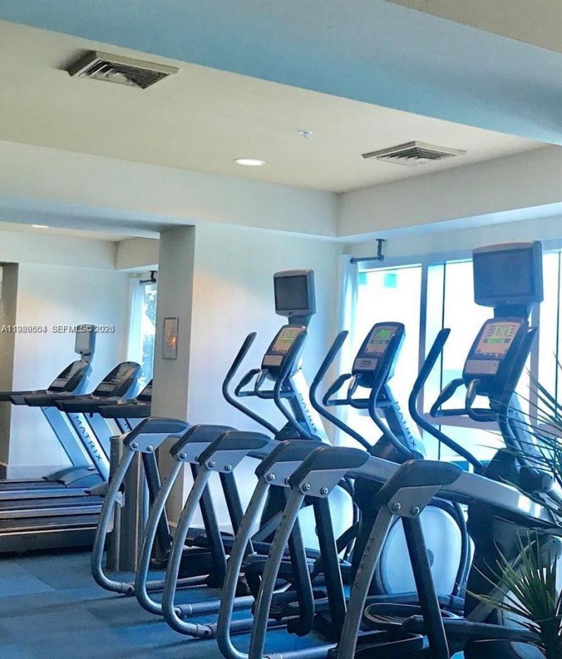 1945 S Ocean Dr , Unit 602, Hallandale Beach, FL 33009 Photo