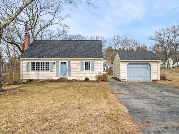 2 Ashcroft Terrace, Groveland, MA 01834