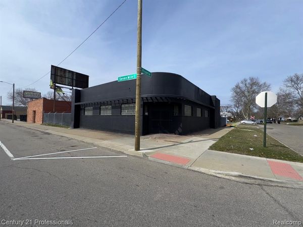 1647 E 7 Mile Road, Detroit, MI 48203