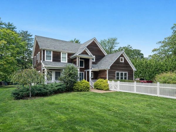 134A Montauk Highway , Westhampton, NY 11977