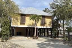 1708 25th Ave. N  photo 4