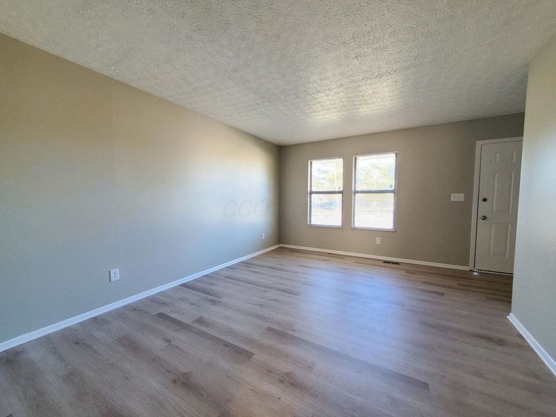 2047 Bridlewood Boulevard, Unit 2049, Columbus, OH 43207 Photo 4