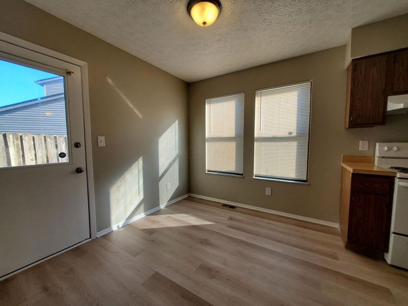 2047 Bridlewood Boulevard, Unit 2049, Columbus, OH 43207 Photo 6