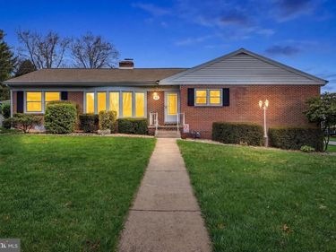 91 LYNBROOK DRIVE S, YORK, PA 17402