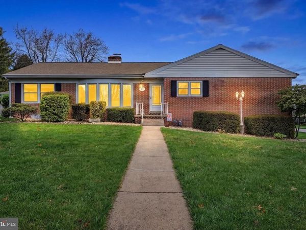 91 LYNBROOK DRIVE S, YORK, PA 17402