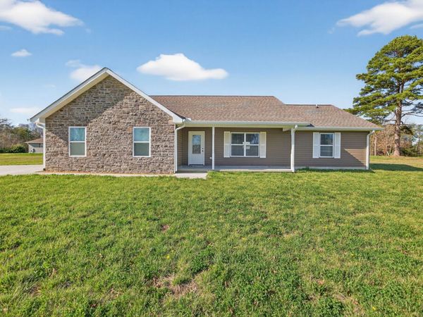 453 Hinch Mountain View Rd , Crossville, TN 38555