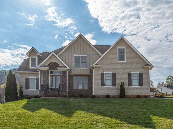 7724 Peppertree Drive, Ooltewah, TN 37363