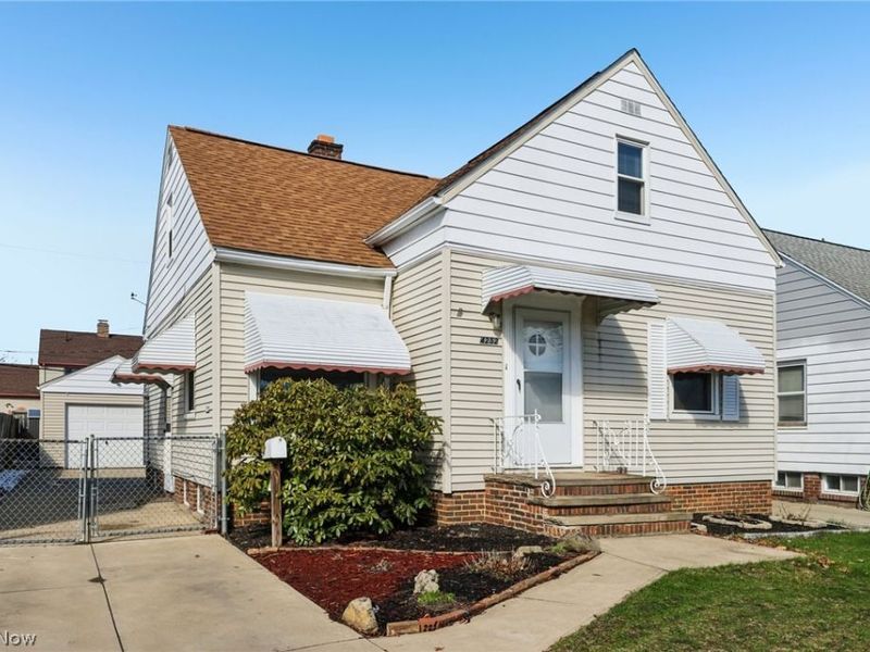 4252 Ridgeview Road, Cleveland, OH 44144 Photo 1