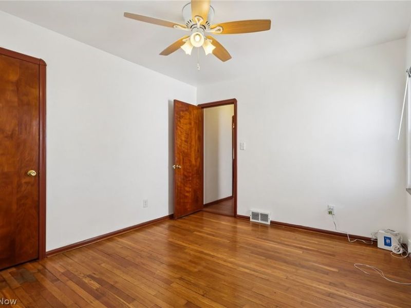 4252 Ridgeview Road, Cleveland, OH 44144 Photo 12