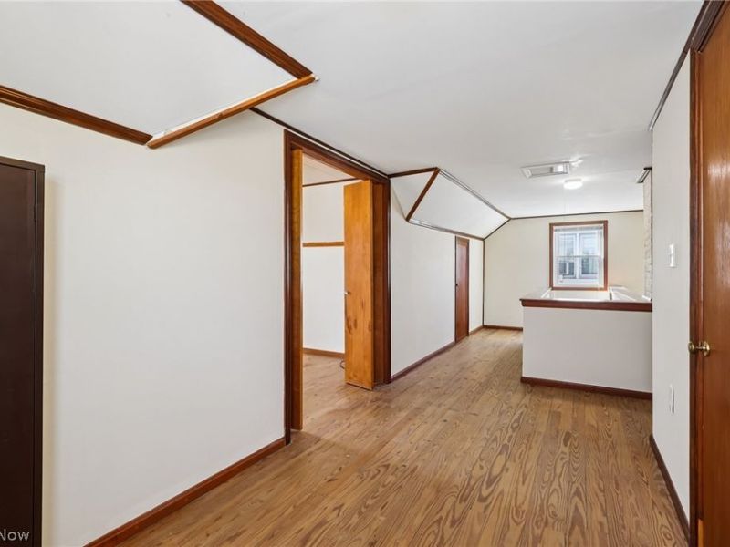 4252 Ridgeview Road, Cleveland, OH 44144 Photo 18