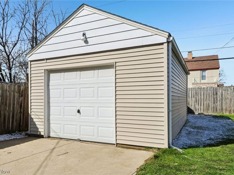 4252 Ridgeview Road, Cleveland, OH 44144 Photo 33