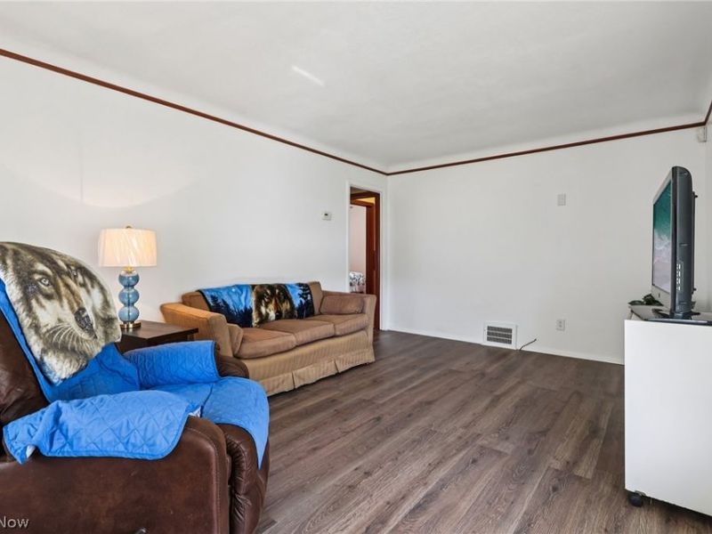 4252 Ridgeview Road, Cleveland, OH 44144 Photo 4