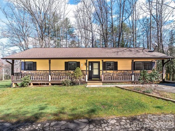 86 View De Lake Drive , Etowah, NC 28729