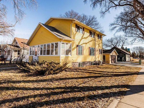 1348 6th Street S, Fargo, ND 58103