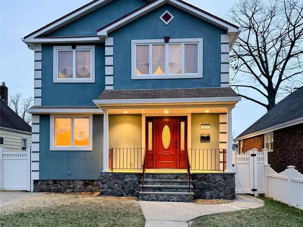 267 Seidman Place, Franklin Square, NY 11010