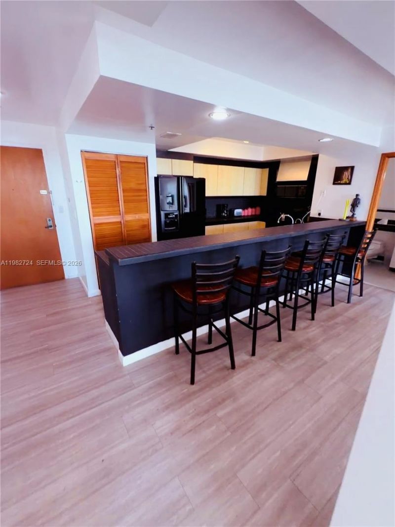 1330 Ocean Dr, Unit R5C, Miami Beach, FL 33139 Photo