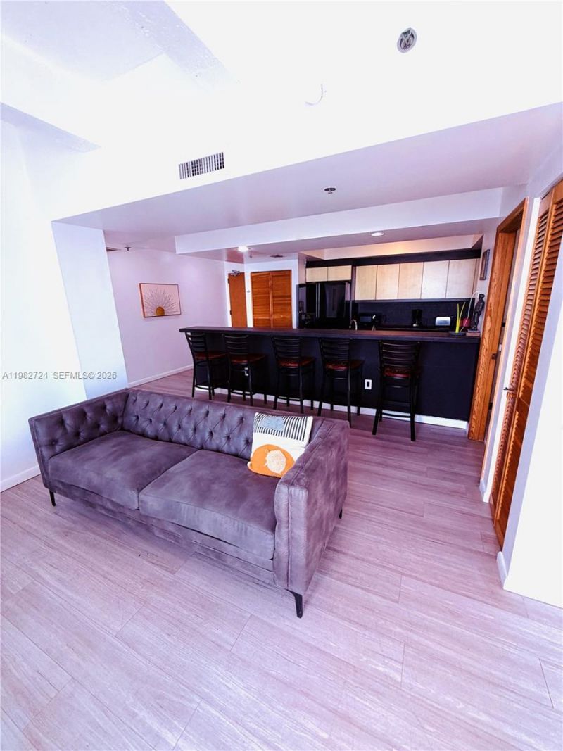 1330 Ocean Dr, Unit R5C, Miami Beach, FL 33139 Photo