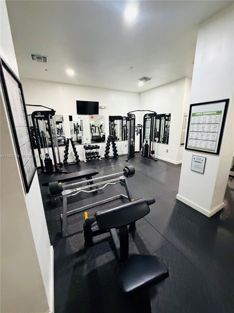 1330 Ocean Dr, Unit R5C, Miami Beach, FL 33139 Photo