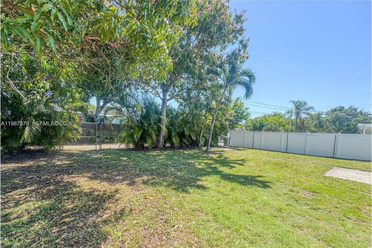 1911 N 44th Ave, Hollywood, FL 33021 Photo