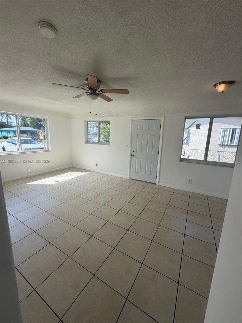 608 NW 3rd Ave , Unit 1-2, Hallandale Beach, FL 33009 Photo