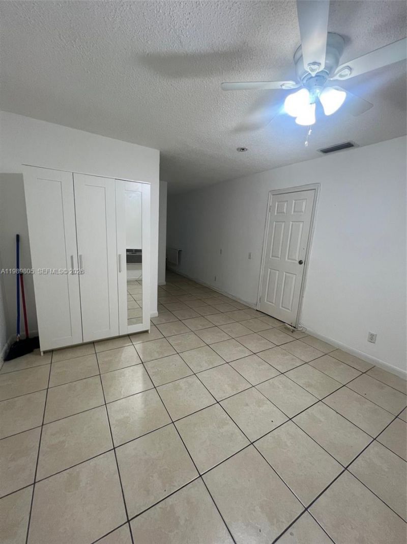 608 NW 3rd Ave , Unit 1-2, Hallandale Beach, FL 33009 Photo